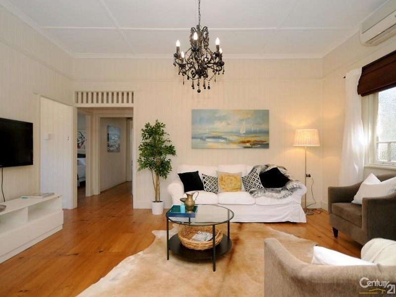 57 Mary Street, Mount Lofty QLD 4350