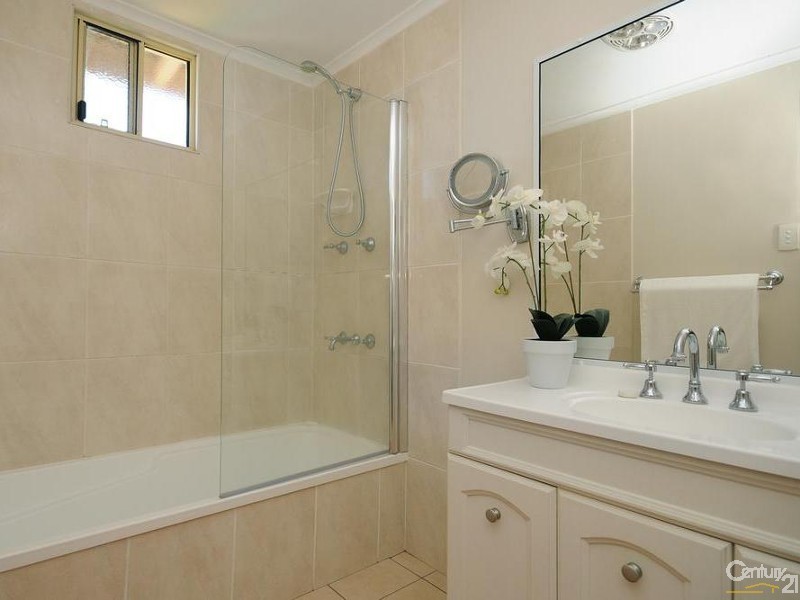 57 Mary Street, Mount Lofty QLD 4350