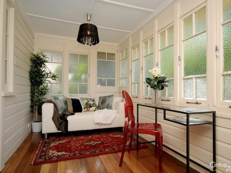 57 Mary Street, Mount Lofty QLD 4350