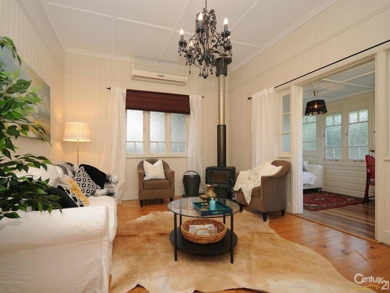 57 Mary Street, Mount Lofty QLD 4350