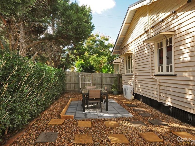 57 Mary Street, Mount Lofty QLD 4350