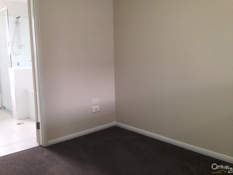 7/11 O’Brien Street, Harlaxton QLD 4350