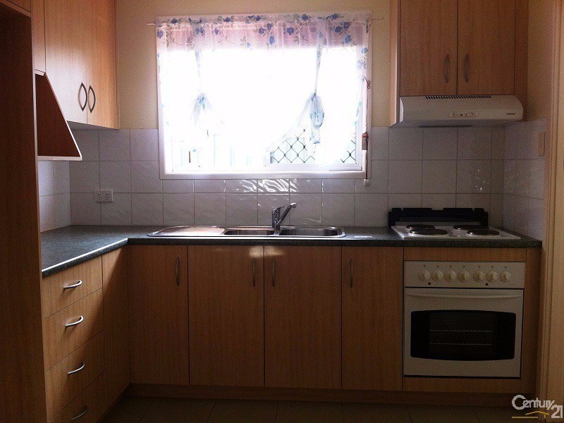 2/501 Stenner Street, Harristown QLD 4350