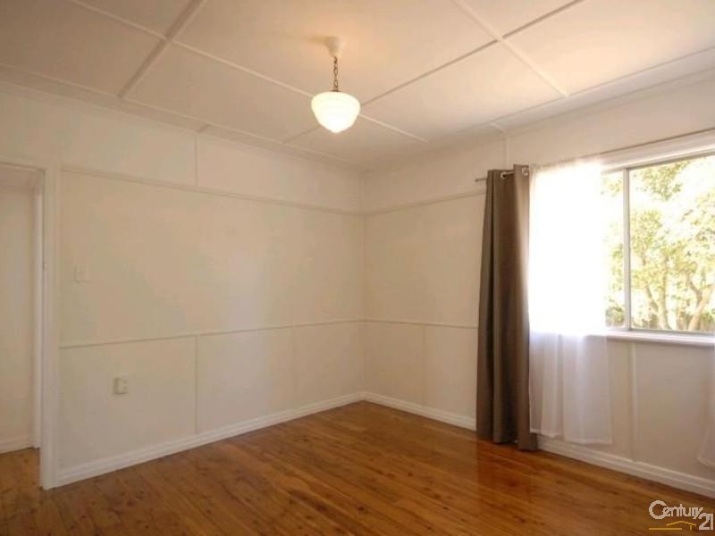 167 North Street, Rockville QLD 4350