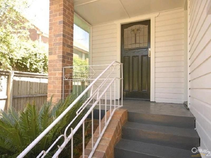 167 North Street, Rockville QLD 4350