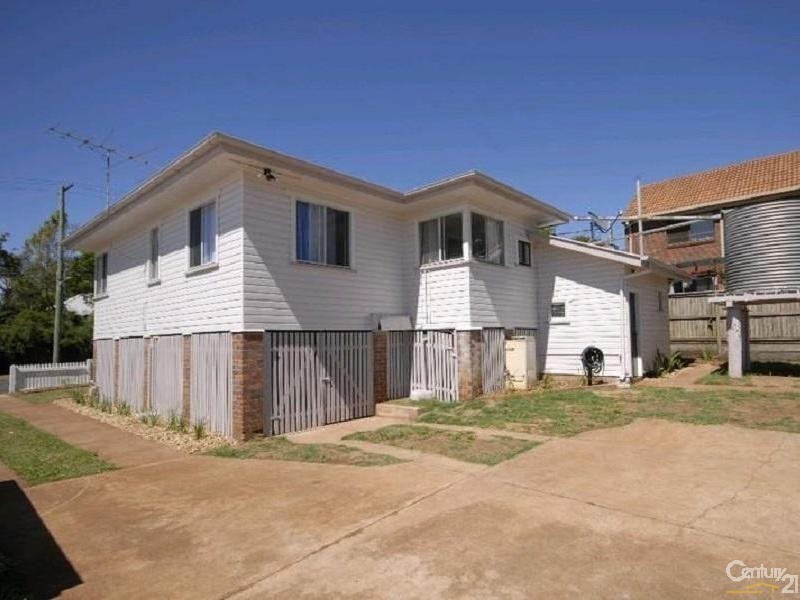 167 North Street, Rockville QLD 4350