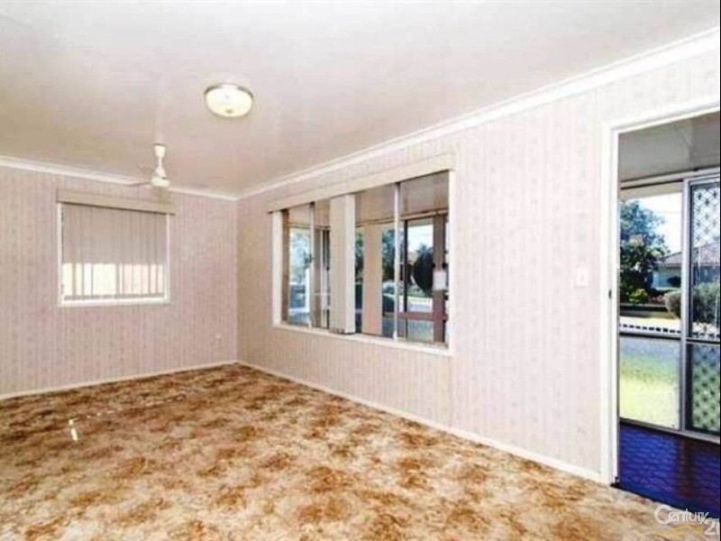 11 Erin Street, Wilsonton QLD 4350