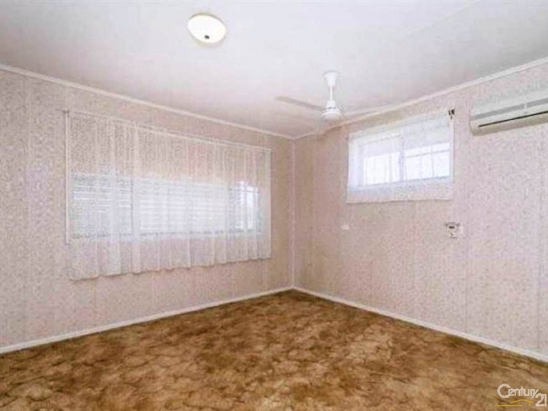 11 Erin Street, Wilsonton QLD 4350