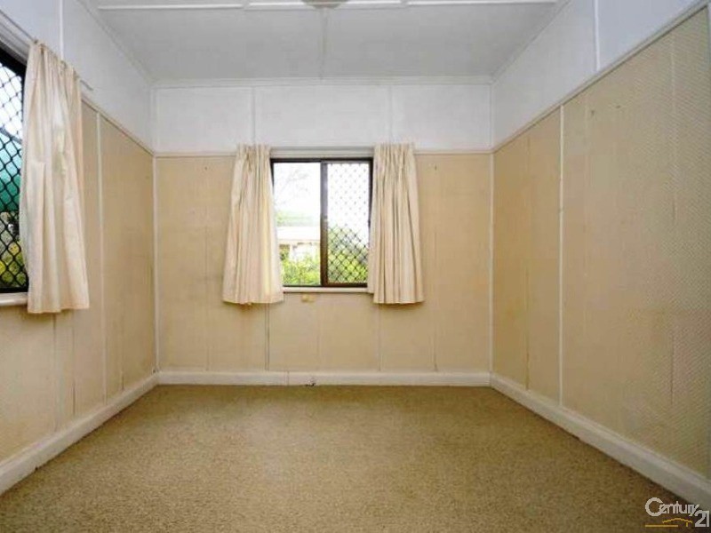 10 Goode Street, Newtown QLD 4350