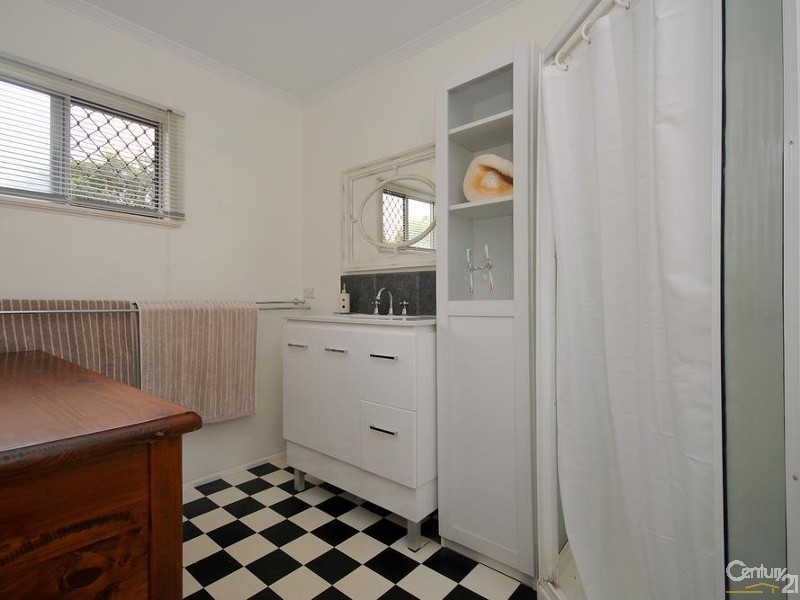 222 Mackenzie Street, Rangeville QLD 4350