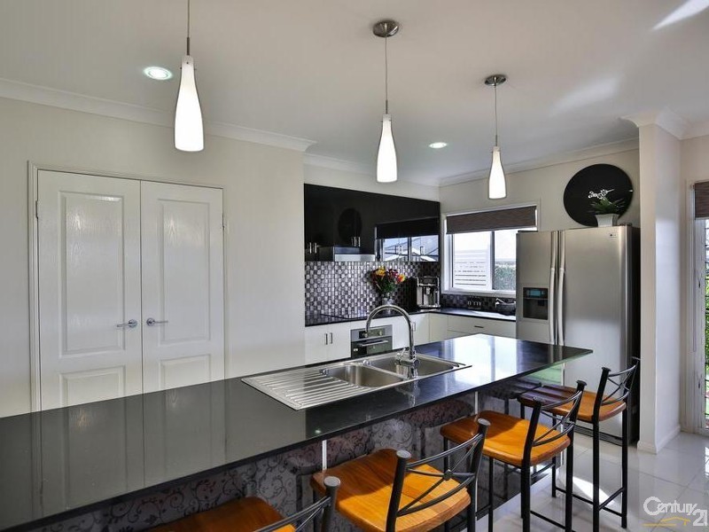 324 Ramsay Street, Middle Ridge QLD 4350