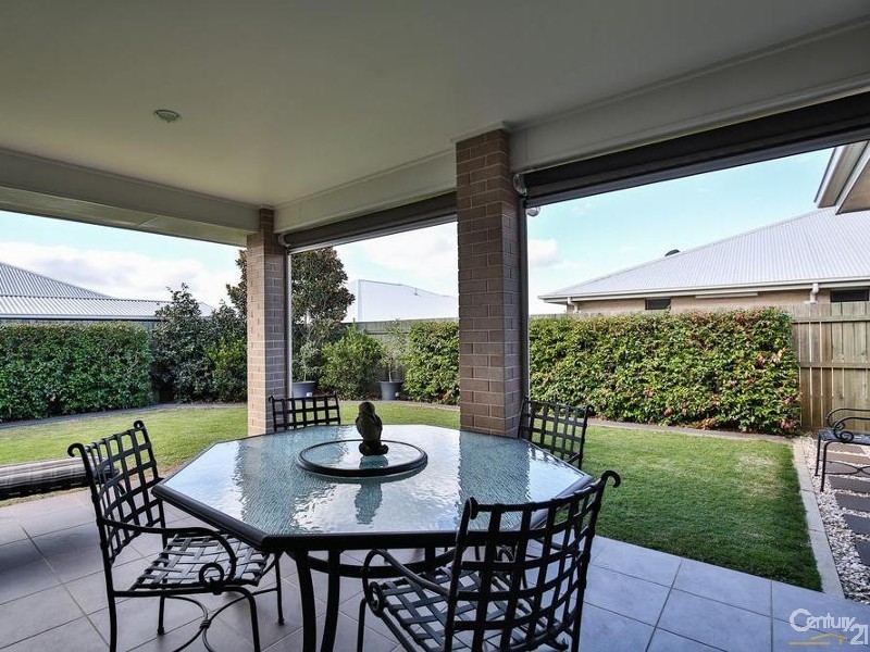 324 Ramsay Street, Middle Ridge QLD 4350