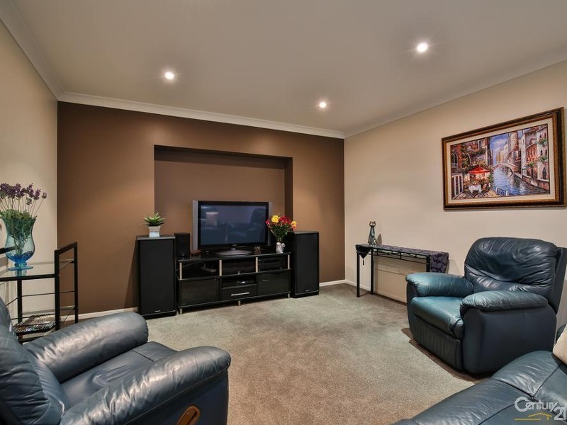324 Ramsay Street, Middle Ridge QLD 4350