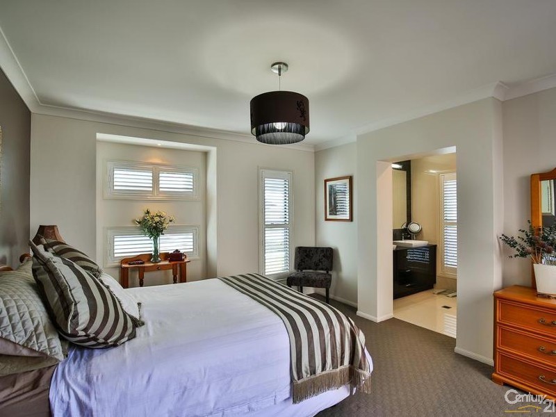 324 Ramsay Street, Middle Ridge QLD 4350