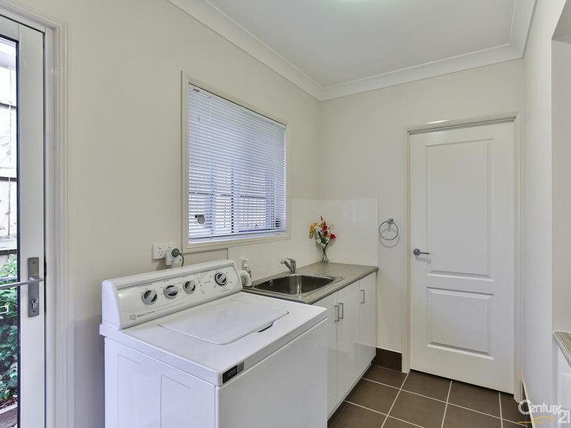 324 Ramsay Street, Middle Ridge QLD 4350