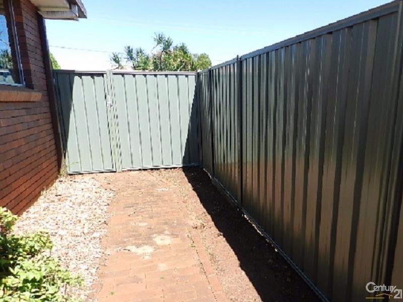 7 Arlaw Street, Centenary Heights QLD 4350