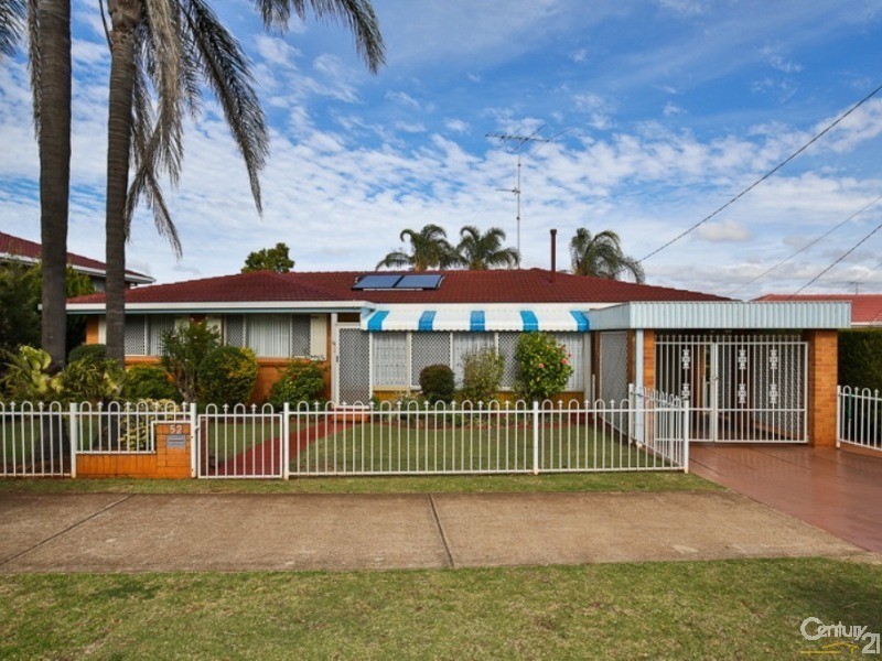 52 Fitzpatrick Street, Wilsonton QLD 4350