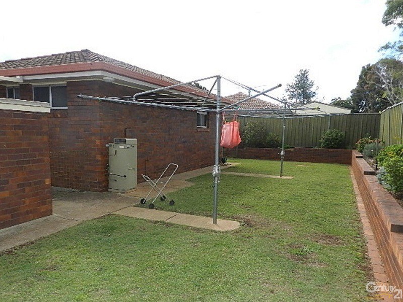 2/6  Begonia Court, Centenary Heights QLD 4350