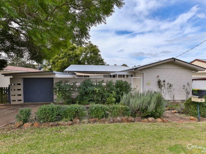 16 Skehan Street, Centenary Heights QLD 4350