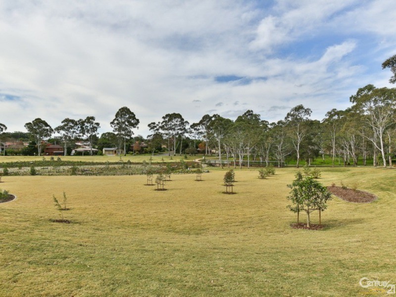 16 Skehan Street, Centenary Heights QLD 4350