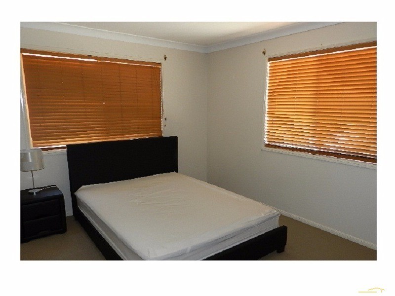 The Groves – 16 Anzac Avenue, Newtown QLD 4350