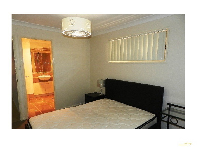 The Groves – 16 Anzac Avenue, Newtown QLD 4350