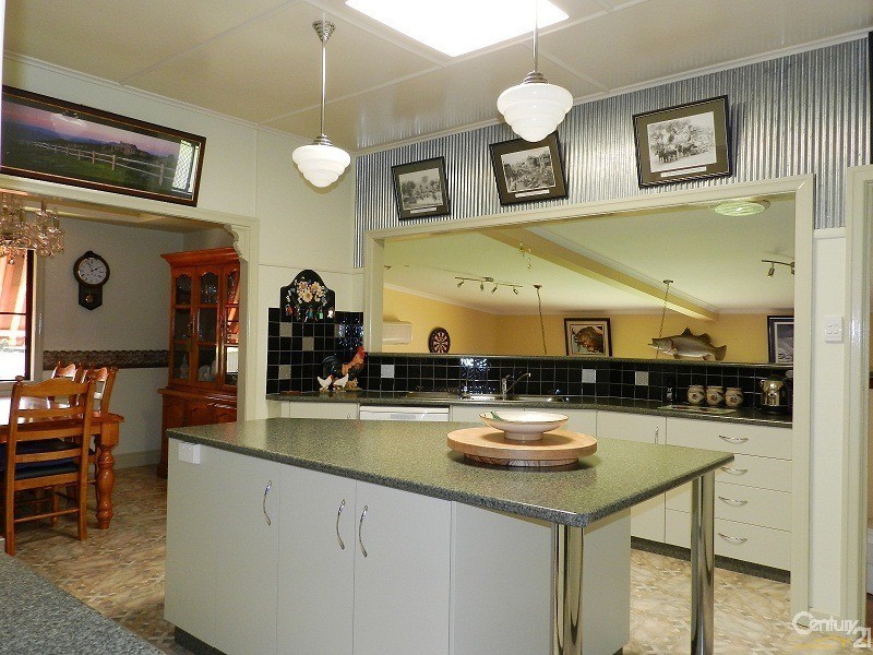 9 Duncraggon Street, South Toowoomba QLD 4350