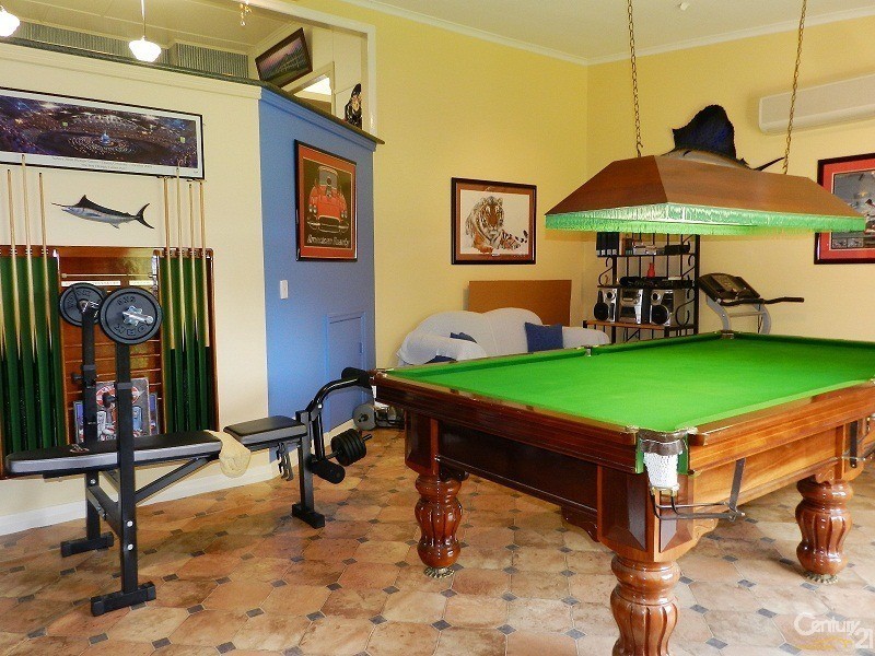 9 Duncraggon Street, South Toowoomba QLD 4350