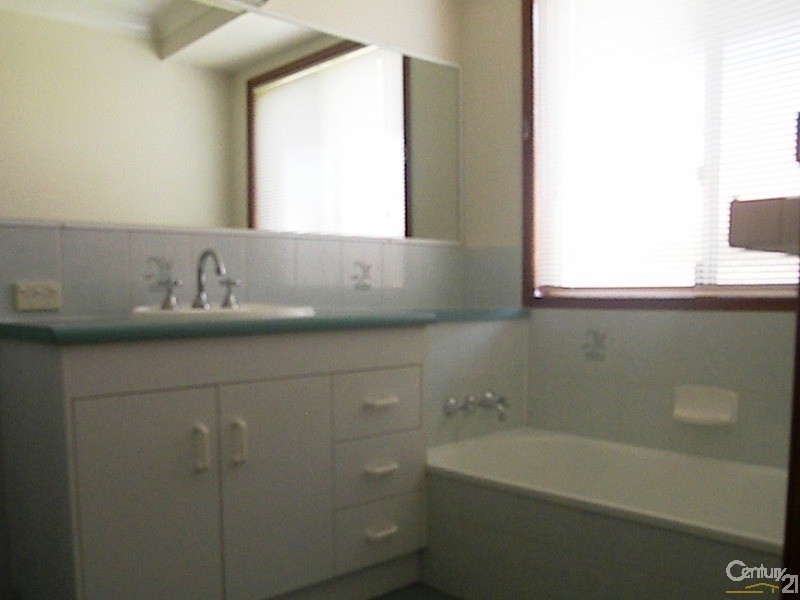 13 Elvery Court, Middle Ridge QLD 4350