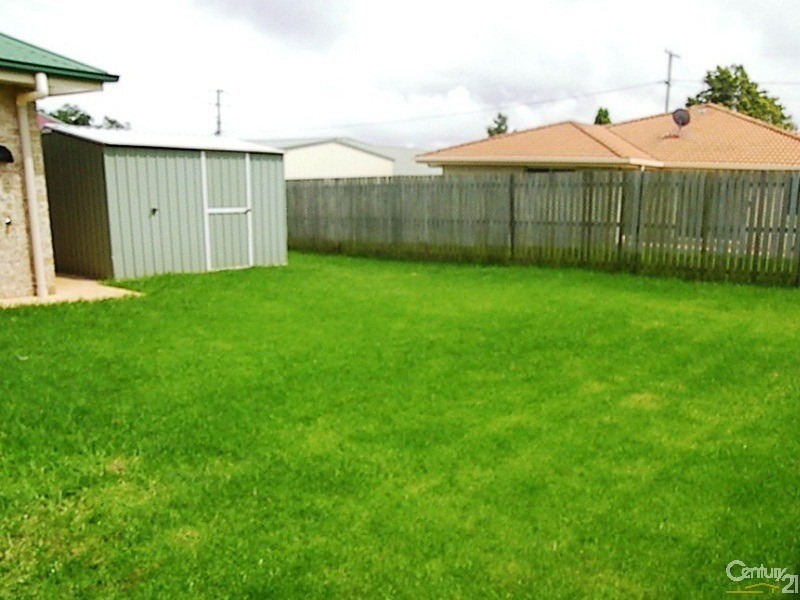 13 Elvery Court, Middle Ridge QLD 4350