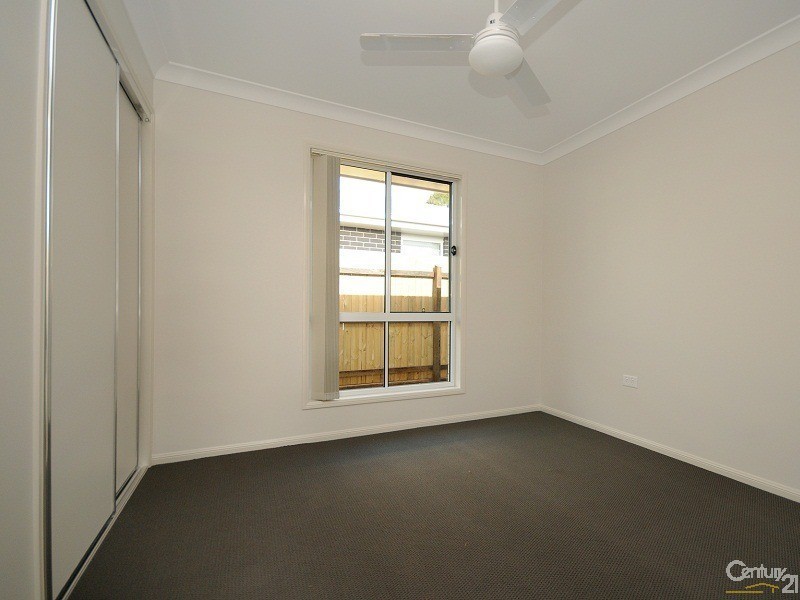 2/10  McDowall Street, Newtown QLD 4350