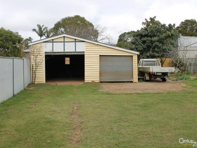 52 Wallace Street, Newtown QLD 4350