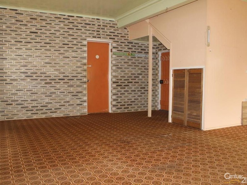 52 Wallace Street, Newtown QLD 4350