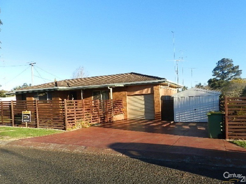 1 Farr Street, Kearneys Spring QLD 4350