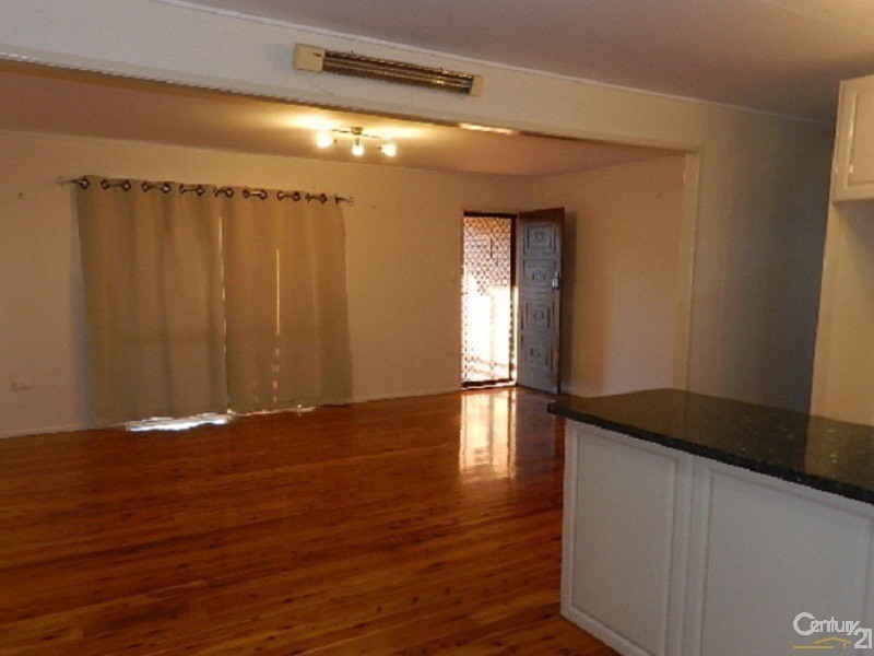 1 Farr Street, Kearneys Spring QLD 4350