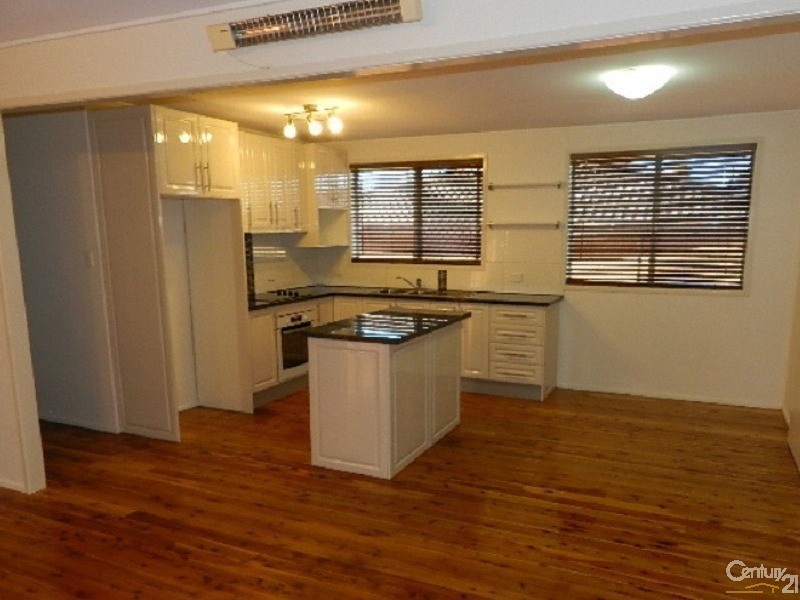 1 Farr Street, Kearneys Spring QLD 4350