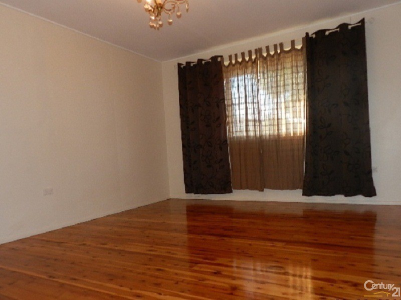 1 Farr Street, Kearneys Spring QLD 4350