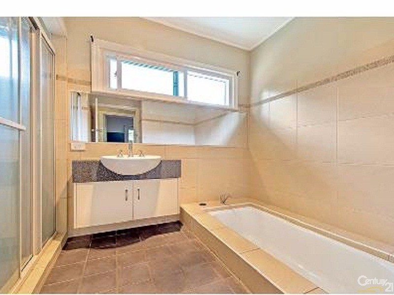 37  East Street, East Toowoomba QLD 4350