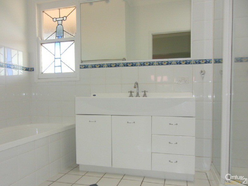 62 Holberton Street, Rockville QLD 4350