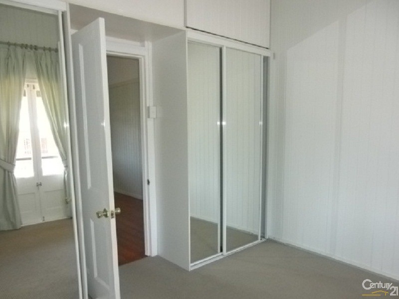 62 Holberton Street, Rockville QLD 4350