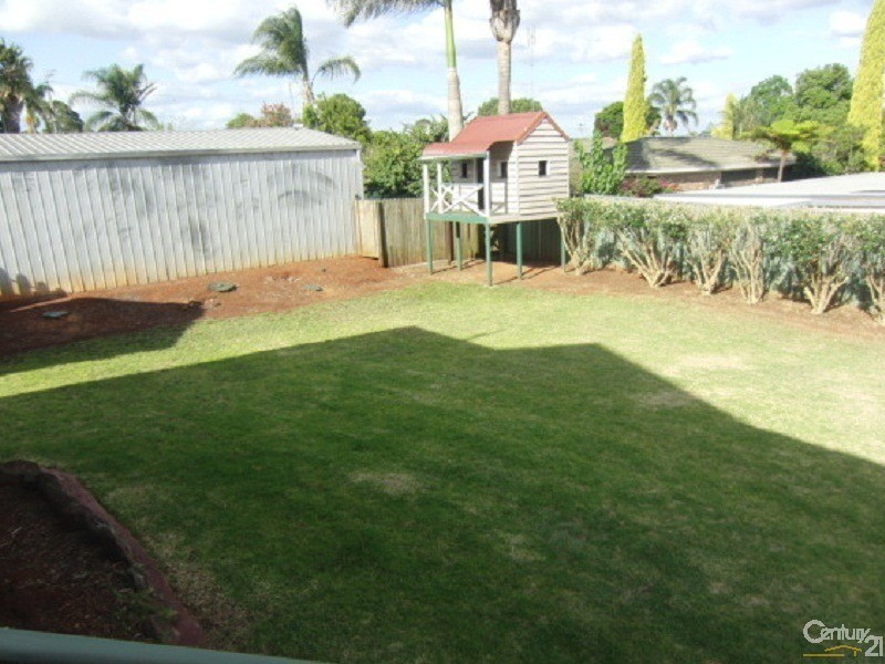 62 Holberton Street, Rockville QLD 4350