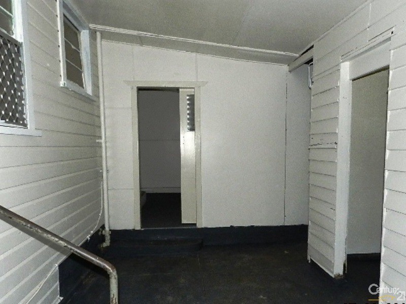 17  Ford Street, Rockville QLD 4350