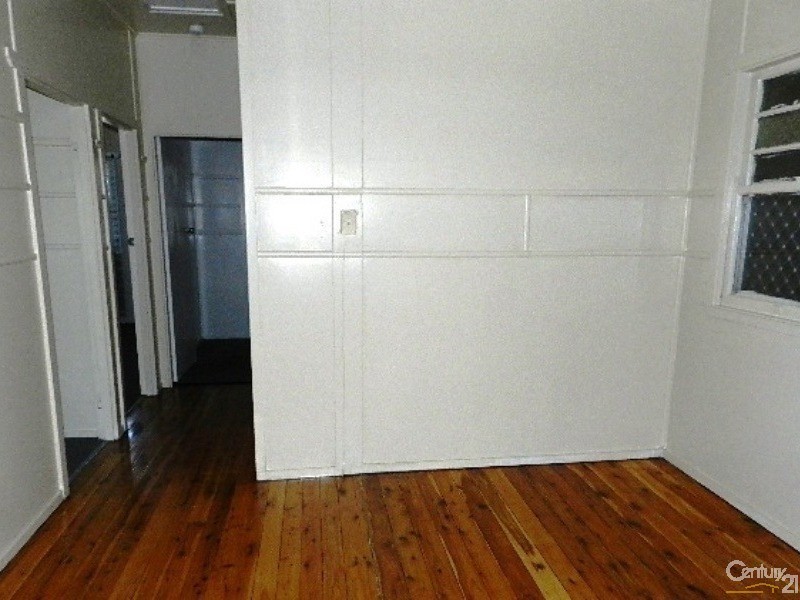 17  Ford Street, Rockville QLD 4350