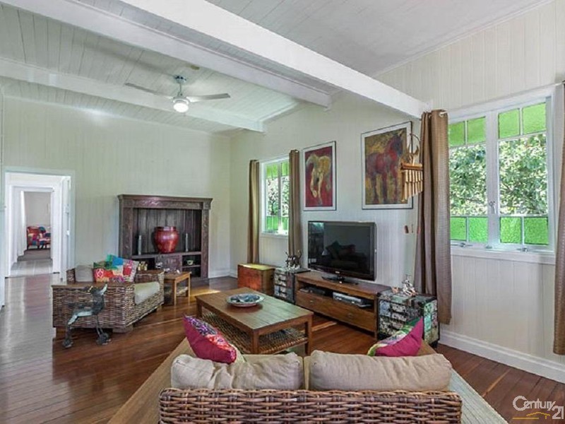 165 West Street, Newtown QLD 4350