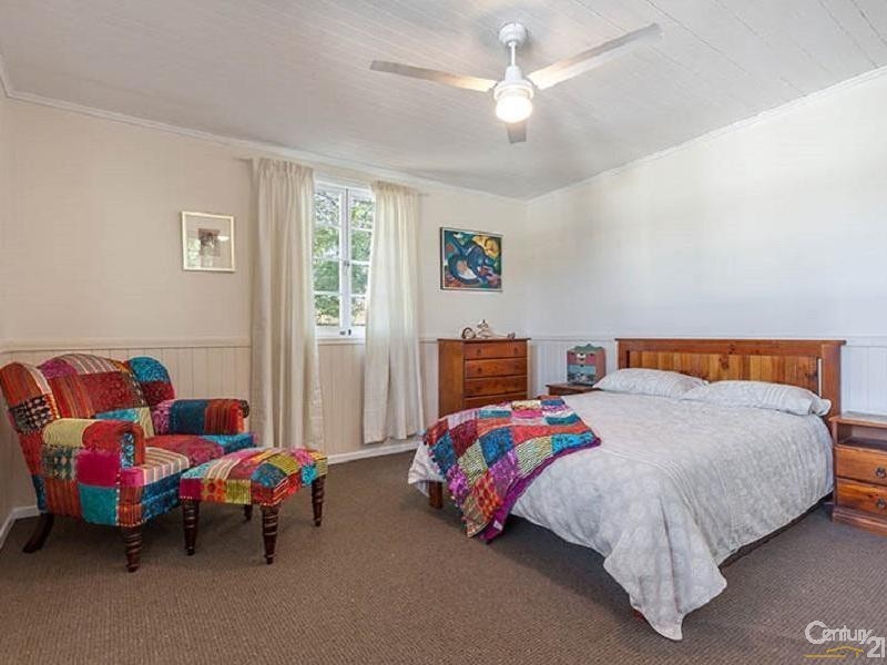 165 West Street, Newtown QLD 4350