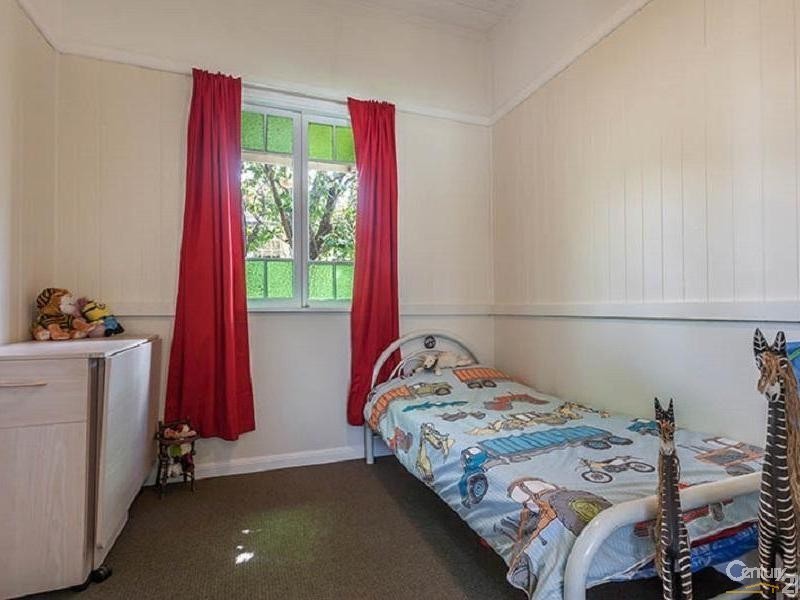 165 West Street, Newtown QLD 4350