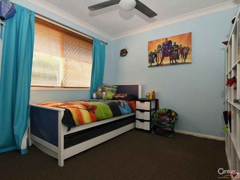 6 Biscay Crescent, Glenvale QLD 4350