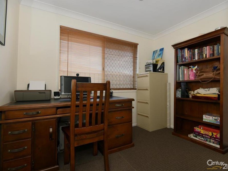 6 Biscay Crescent, Glenvale QLD 4350