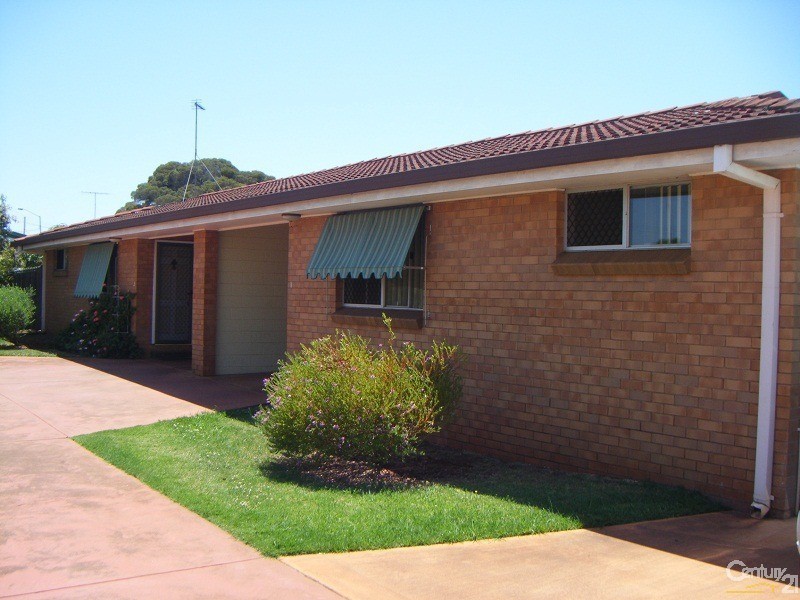 1/501 Stenner Street, Harristown QLD 4350