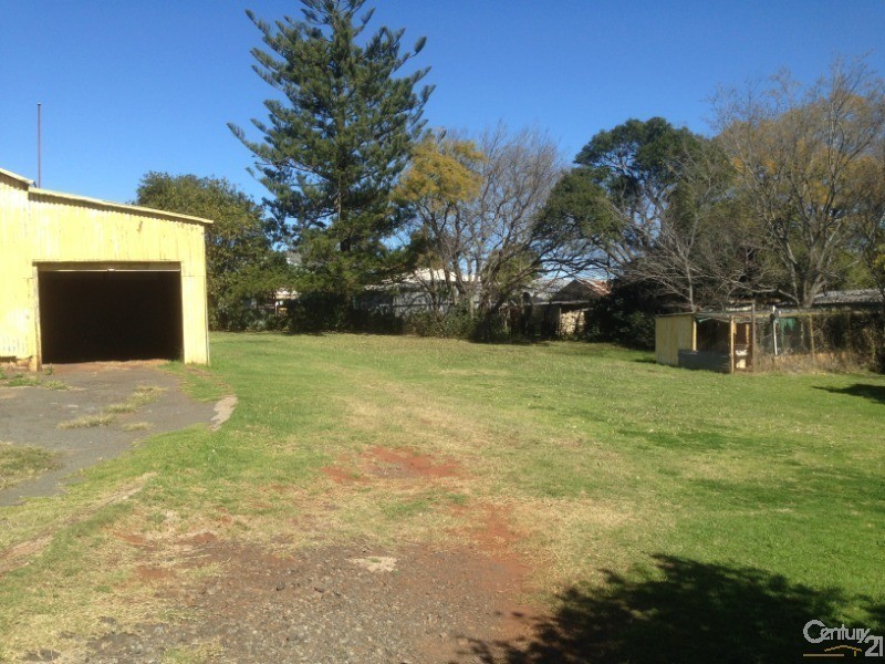 24 Gregory Street, Harlaxton QLD 4350